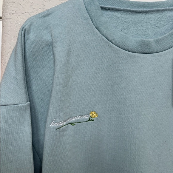 CROPPED CLASSIC CREWNECK - Picture 3 of 9